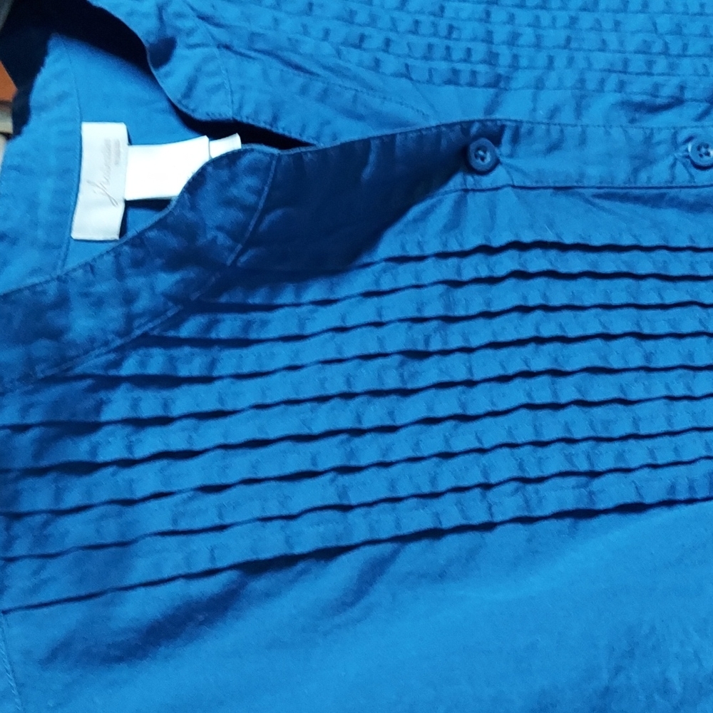 Long Sleeved Henley shirt - Picture 3 of 4